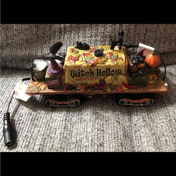 Dept 56 Halloween Haunted Rails Witch Hollow Supply Car - Picture 4 of 7